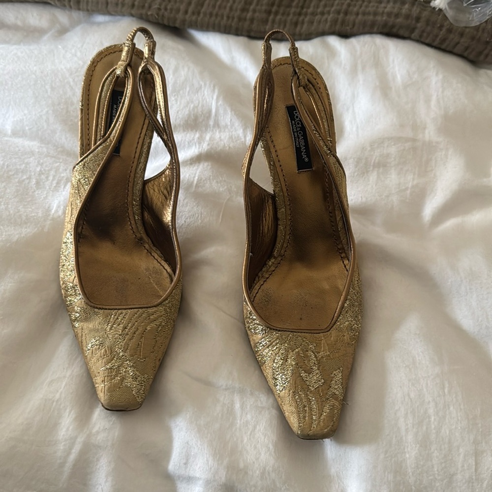 Gold mid dolce & Gabbana heels